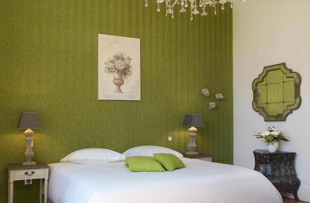 Chateau Fauchey Cadillac Room photo